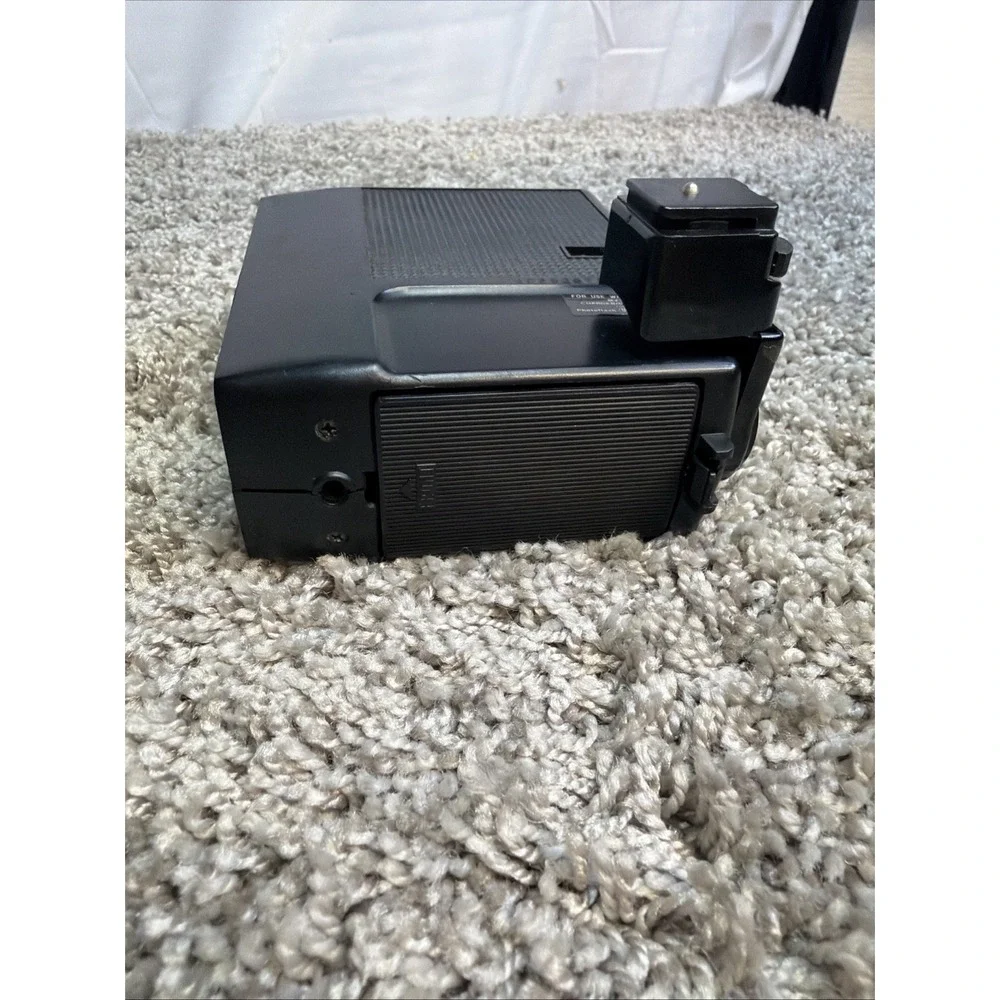 Vivitar auto/thyristor 292 Flash *UNTESTED* no charger or cable Looks good cond.